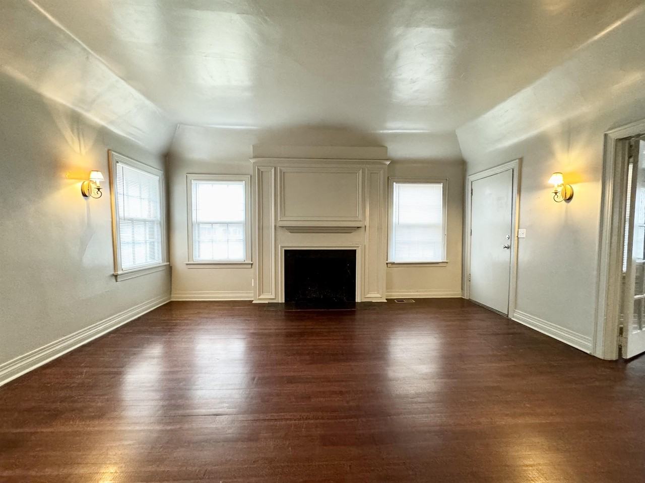 816 NE 20th Street Oklahoma City, OK 73105 - Photo 2 of 14