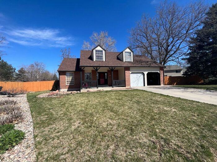 1206 Dorchester Ct - Photo 2 of 20