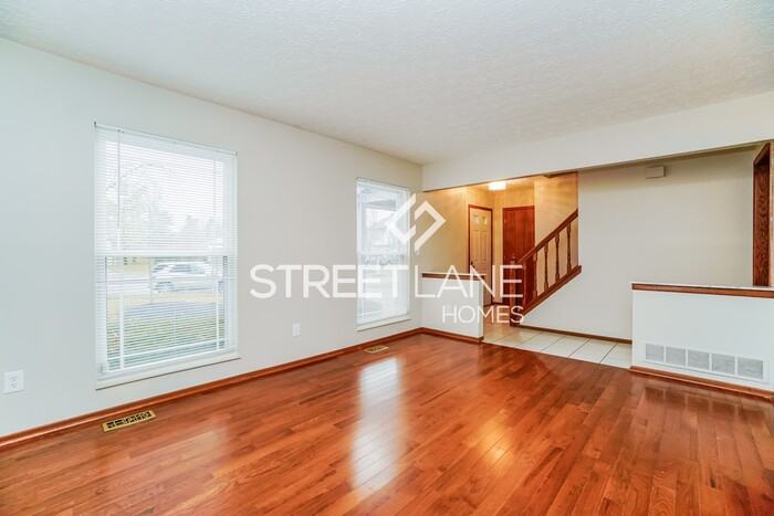 1493 Eastmeadow Pl - Photo 2 of 16