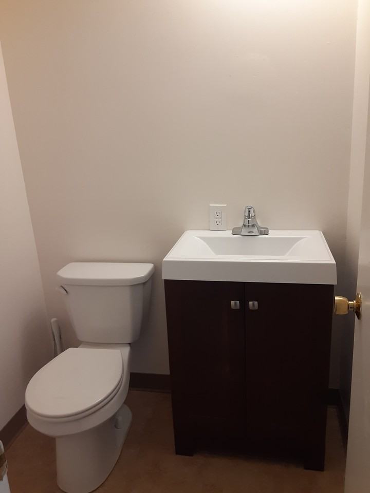 80 S Roanoke Ave #82 - Photo 2 of 3