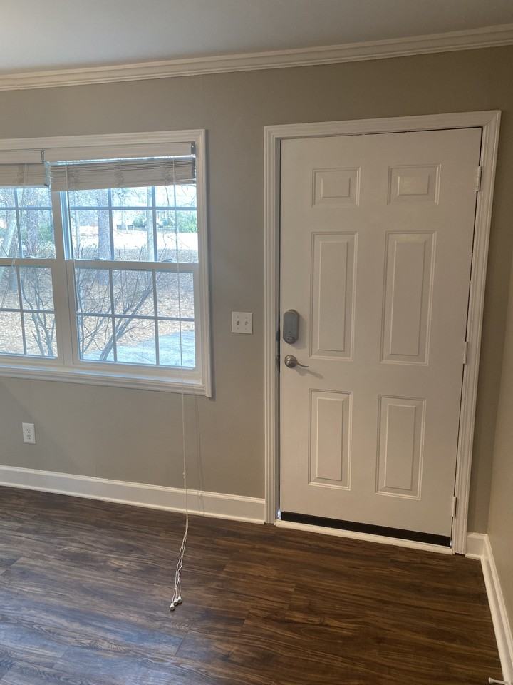 1433 Fernwood Glendale Rd #B - Photo 2 of 20