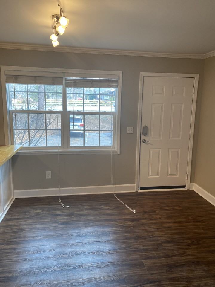 1433 Fernwood Glendale Rd #B - Photo 4 of 20