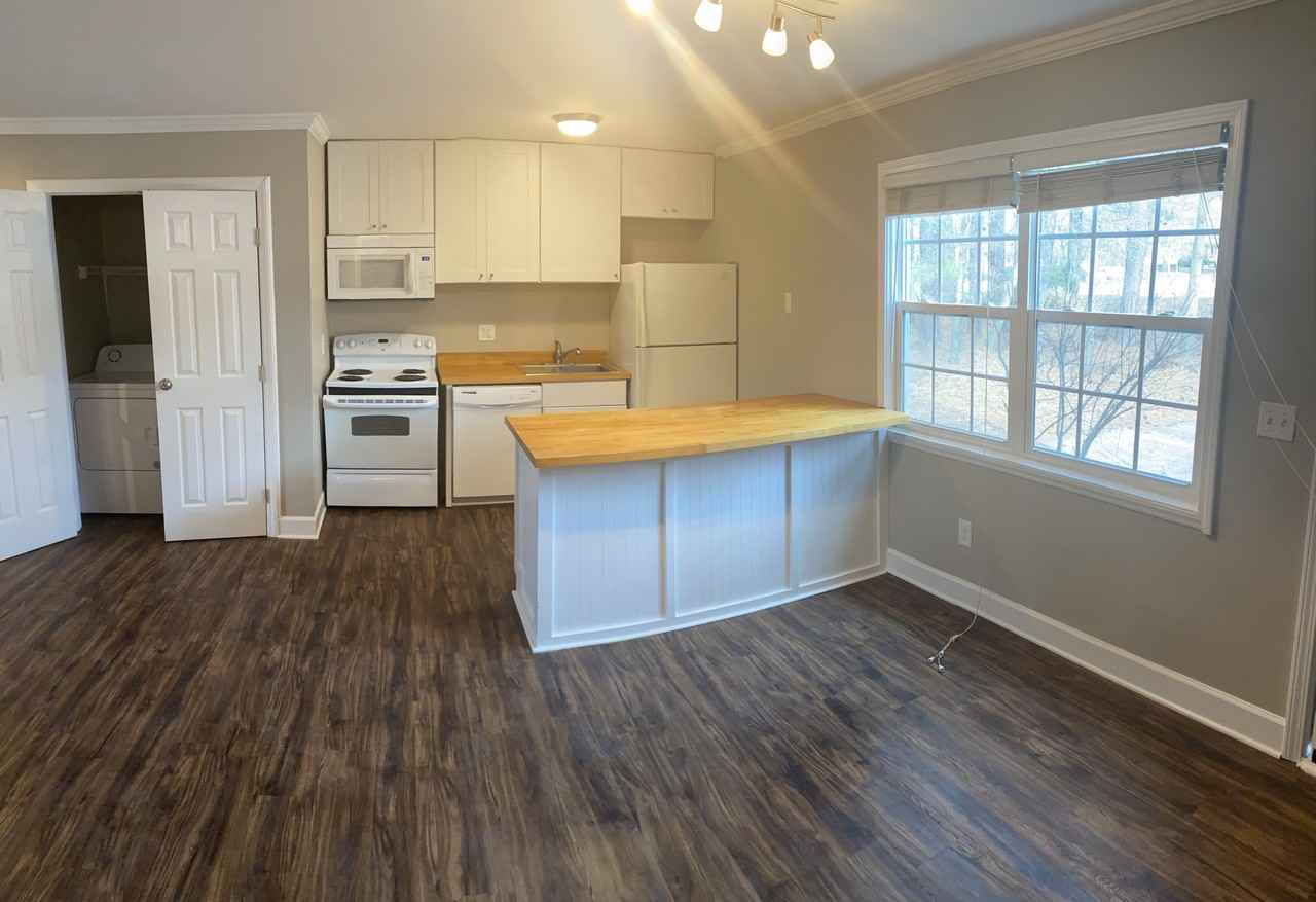 1433 Fernwood Glendale Rd #B - Photo 7 of 20