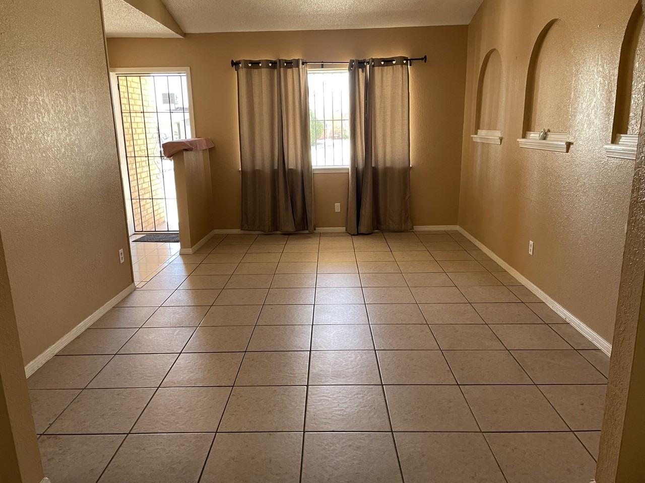 11787 Jim Thorpe Dr #NA - Photo 3 of 10