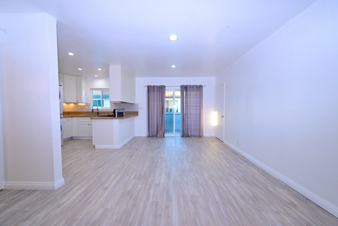 477 Fairview Ave #E - Photo 3 of 39