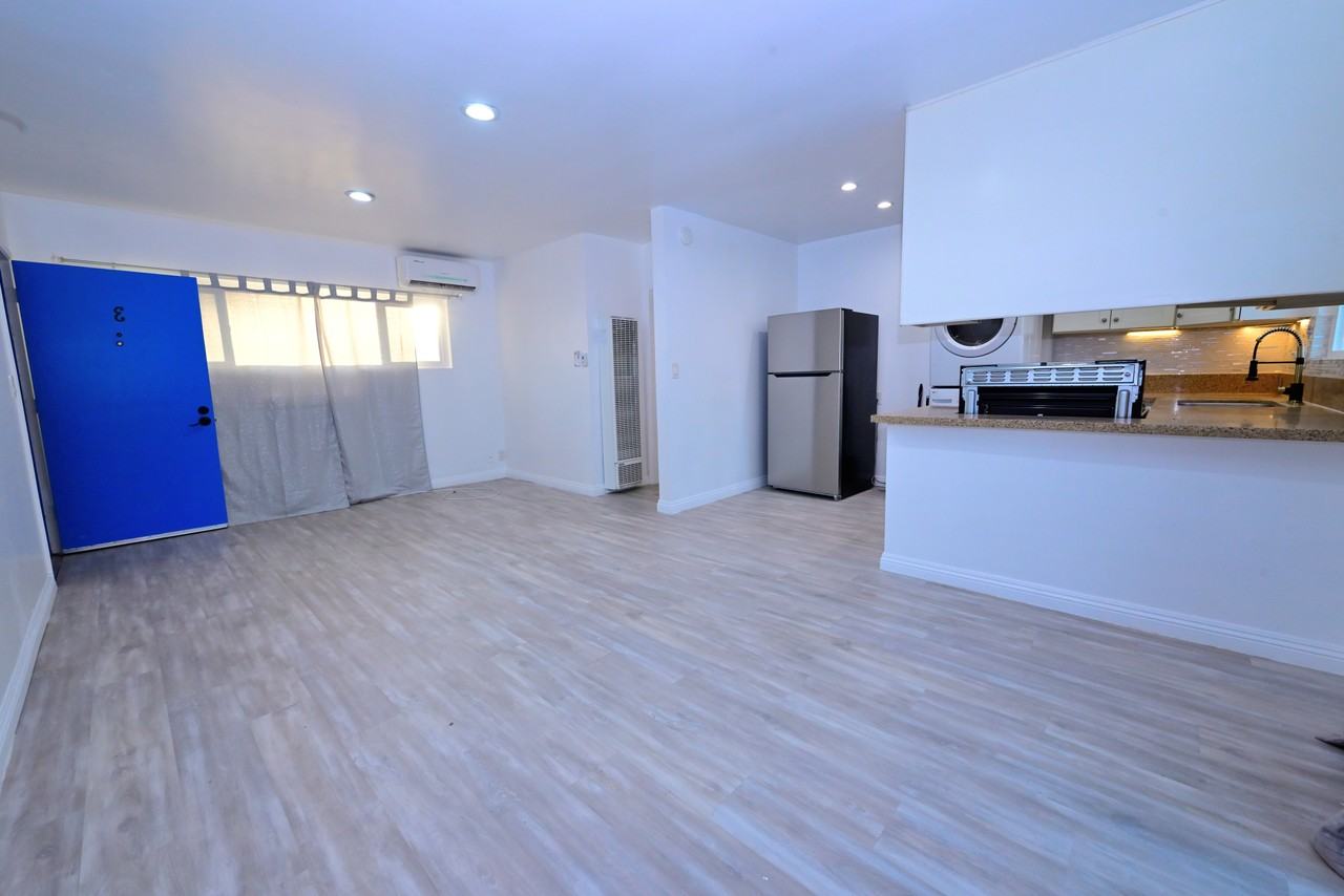 477 Fairview Ave #E - Photo 5 of 39