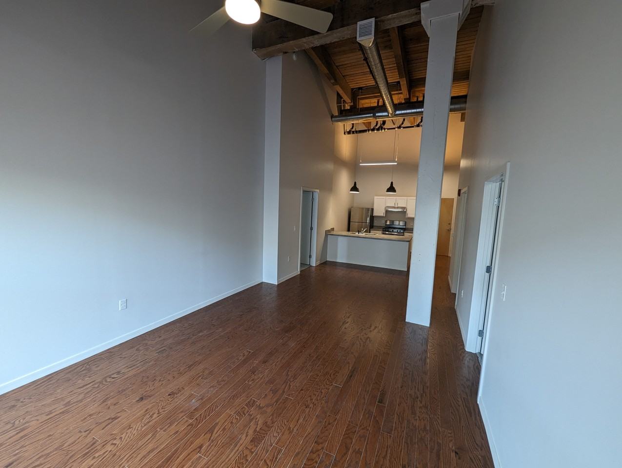 832 Commercial St #101 - Photo 3 of 16