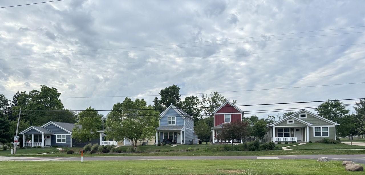 3021 W Lake Ave #NA - Photo 2 of 16