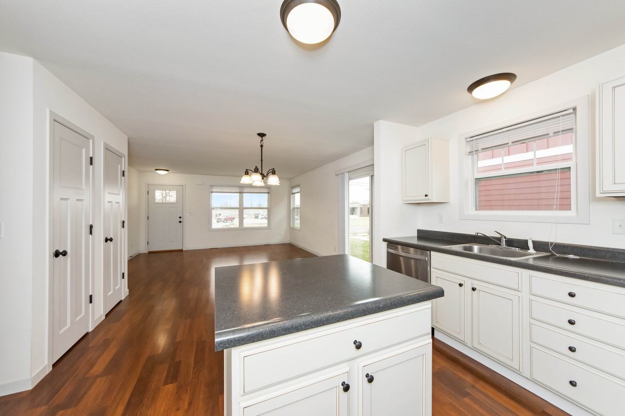 3021 W Lake Ave #NA - Photo 5 of 16