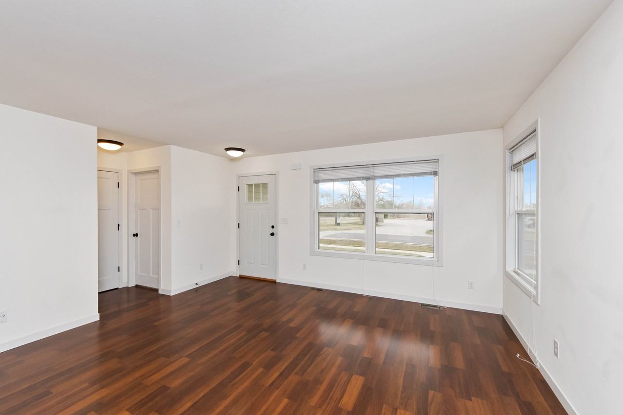 3021 W Lake Ave #NA - Photo 7 of 16