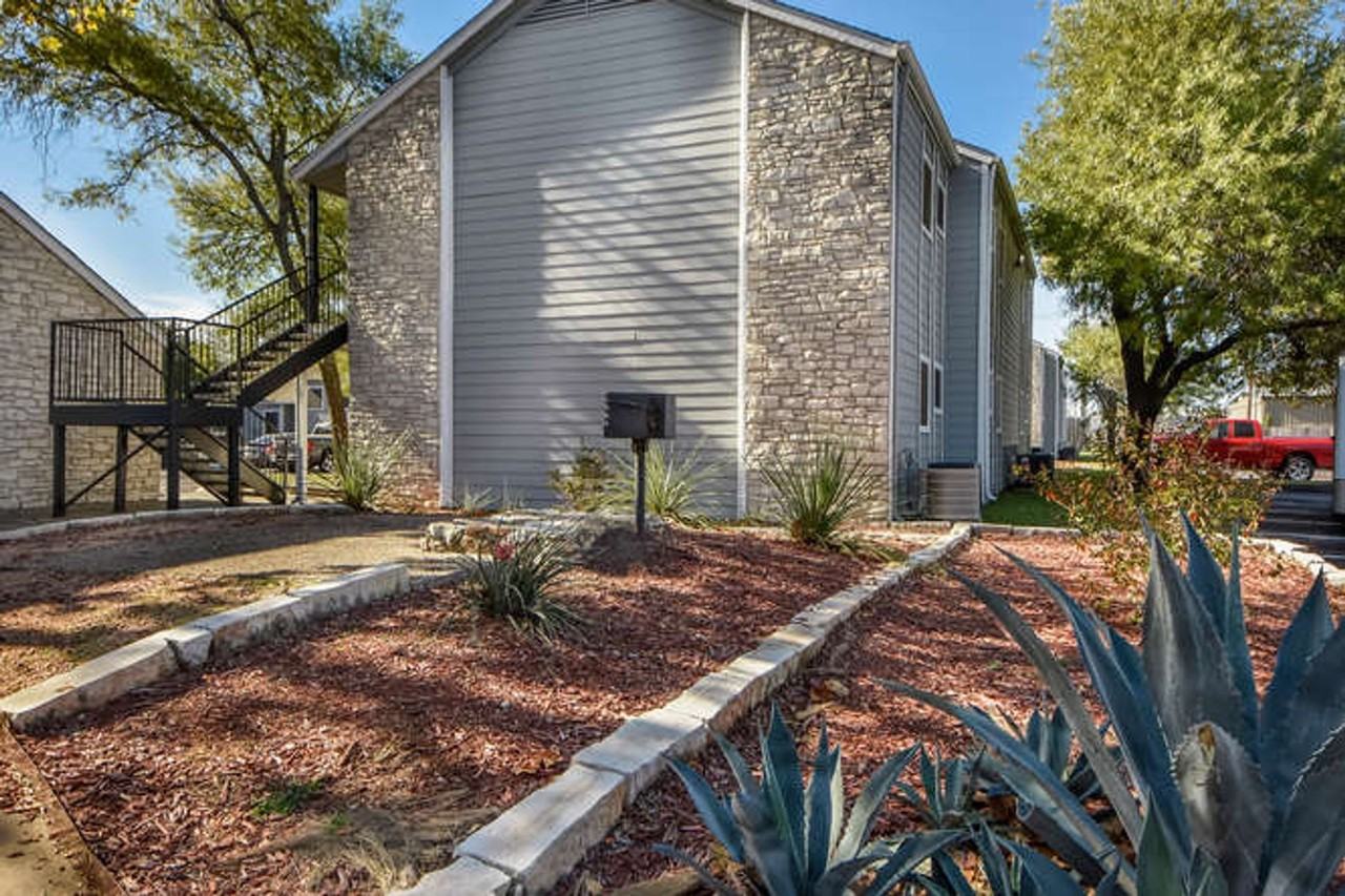 Affordable Domain units - Photo 3 of 50