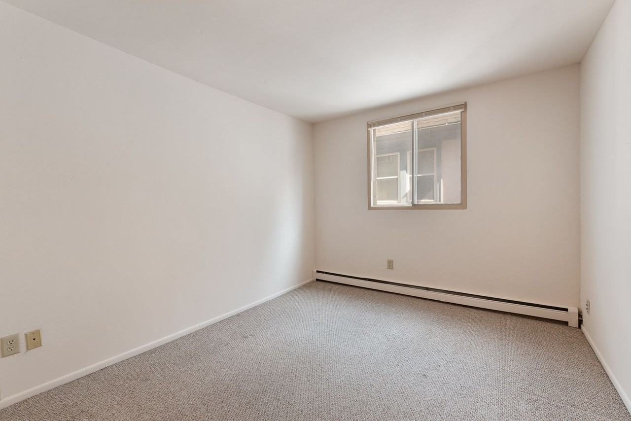 Hickory Gardens - Photo 3 of 7