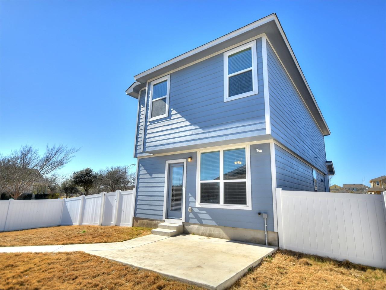 18301 Mammoth Cave Blvd #1 - Photo 2 of 12