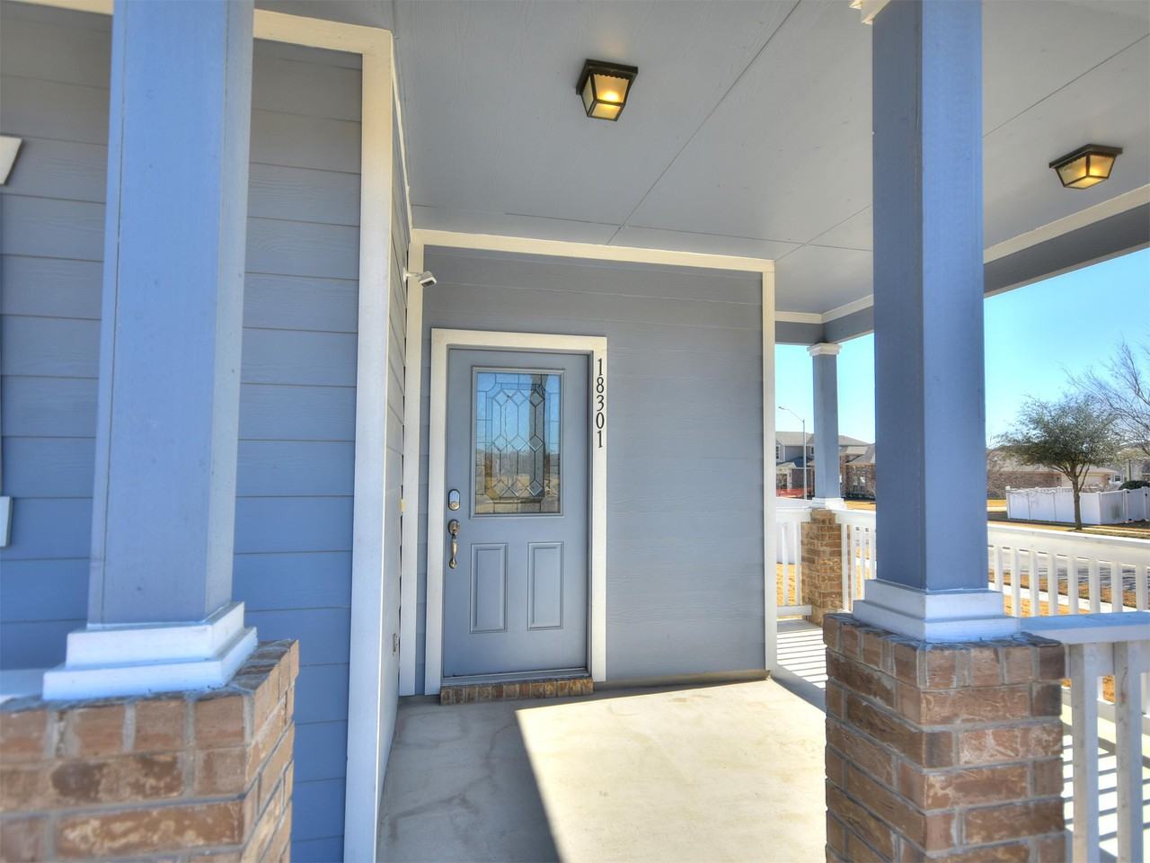 18301 Mammoth Cave Blvd #1 - Photo 5 of 12