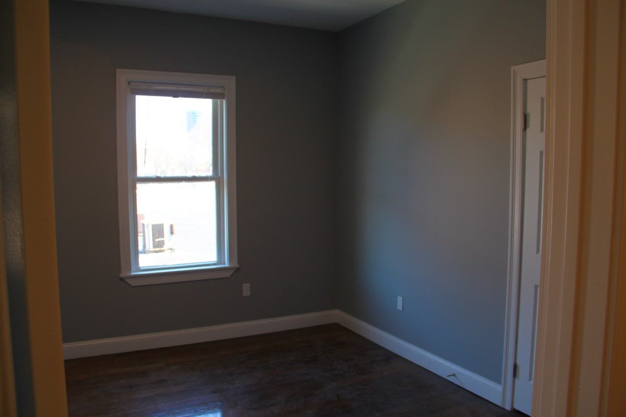 3215 Washington Street - Photo 2 of 10