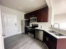 featured image of 200 5th Ave