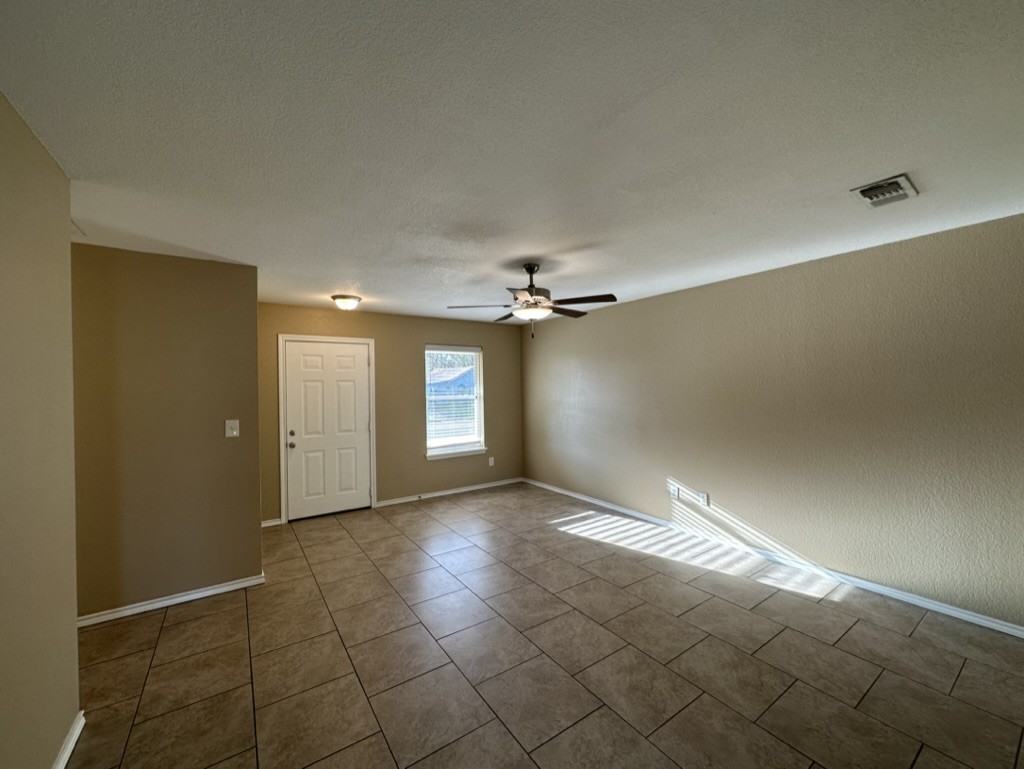 1210 Ferguson St #1210 - Photo 5 of 12