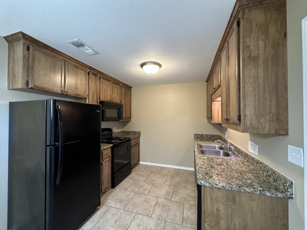 1210 Ferguson St #1210 - Photo 7 of 12