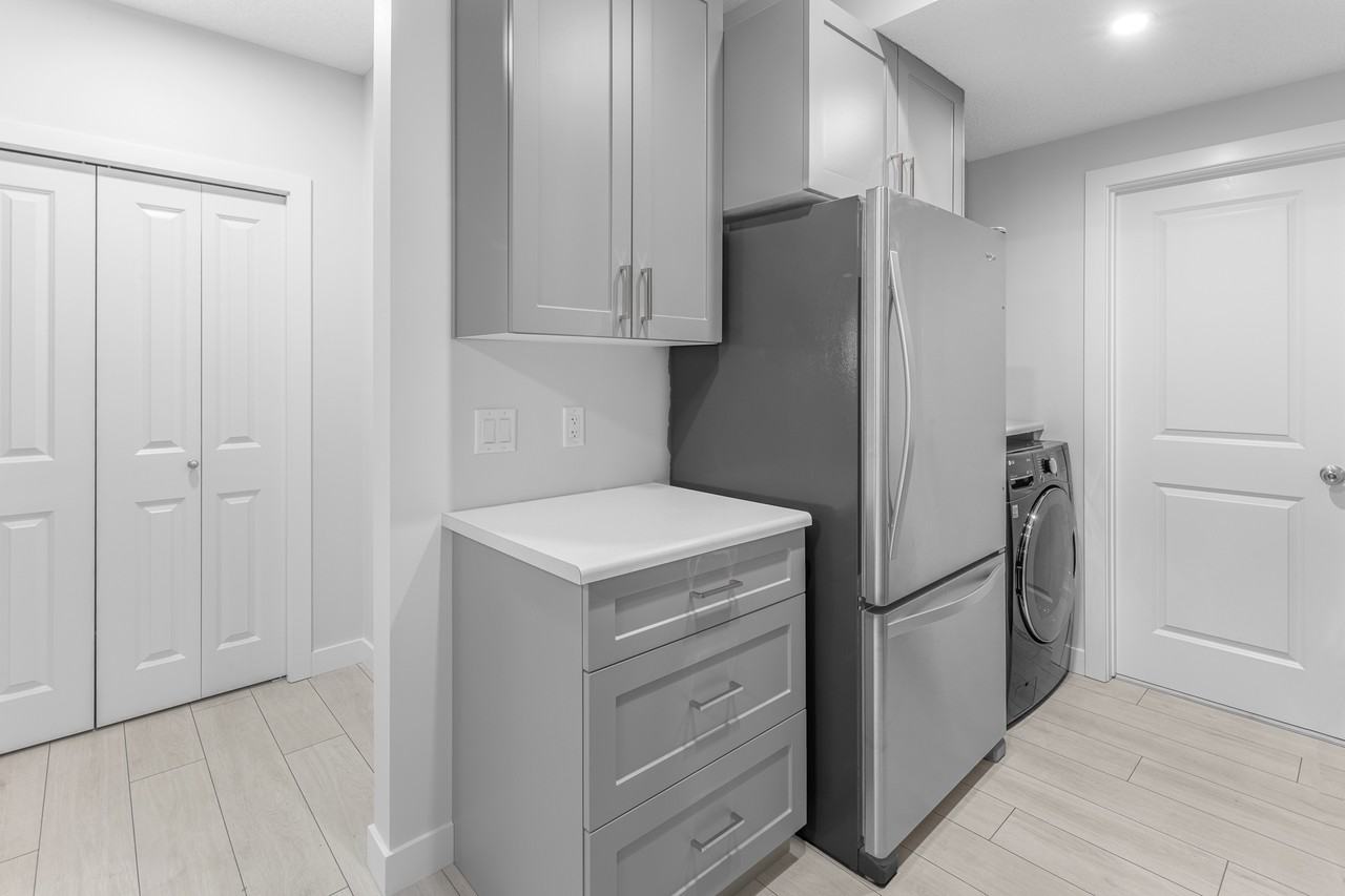 1439 Cherniak Way Sw Bsmt #BS - Photo 4 of 17