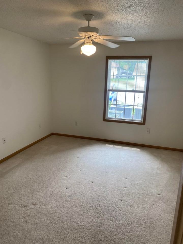 High Point Apartments - Photo 6 of 13