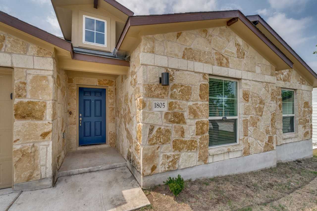 1805 Omaha Dr - Photo 3 of 25