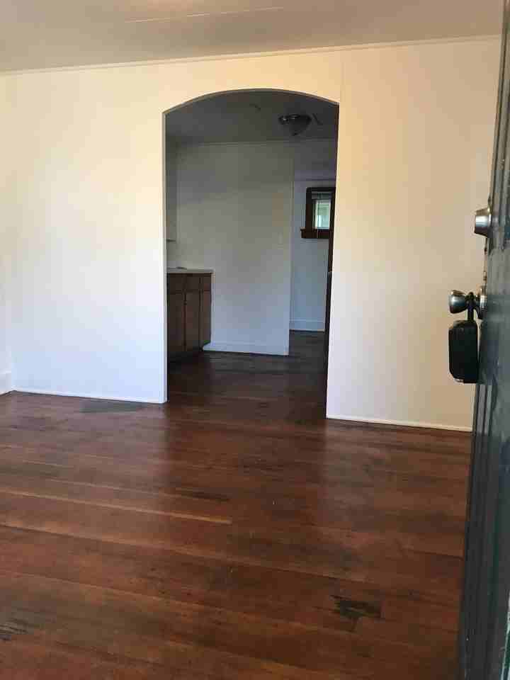 1424 W 10th Aly #1 - Photo 5 of 8