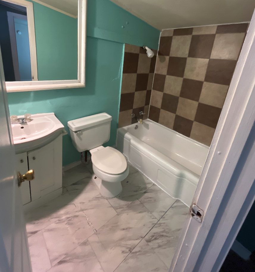 518 Laredo St #1 - Photo 5 of 6