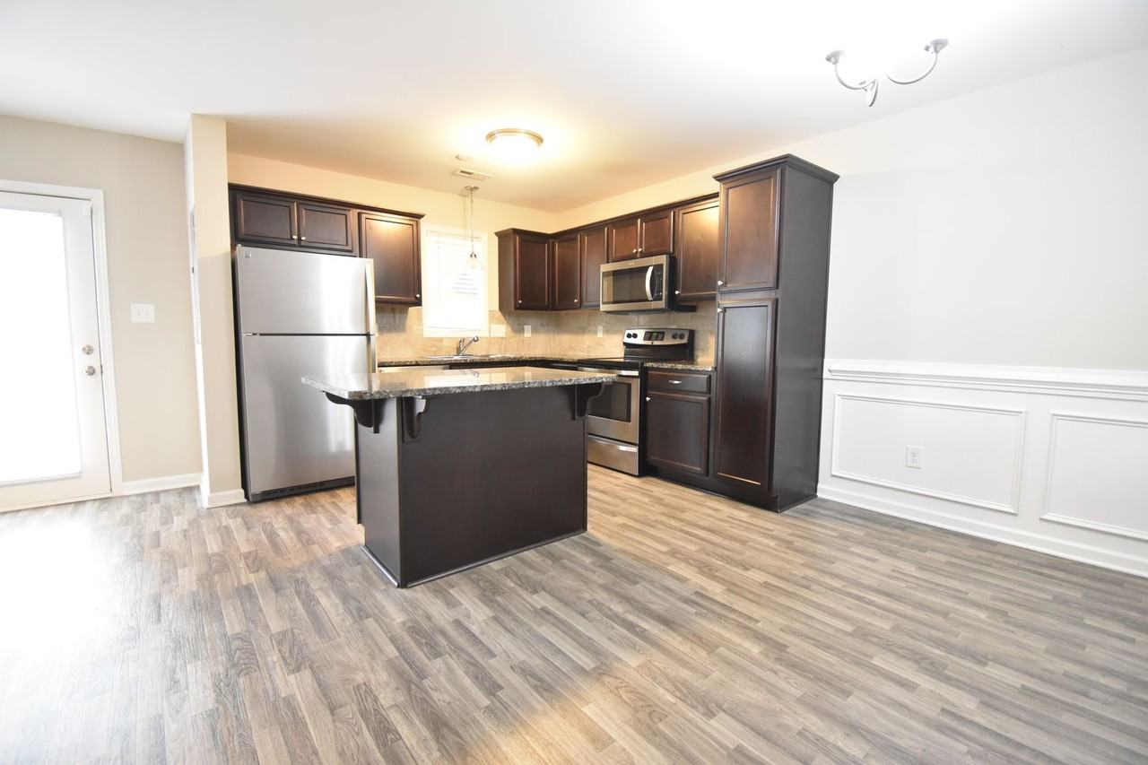 2518 Gardner Park Dr - Photo 3 of 17