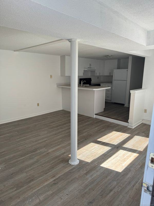 1823 Boston Post Rd ##3 - Photo 2 of 9