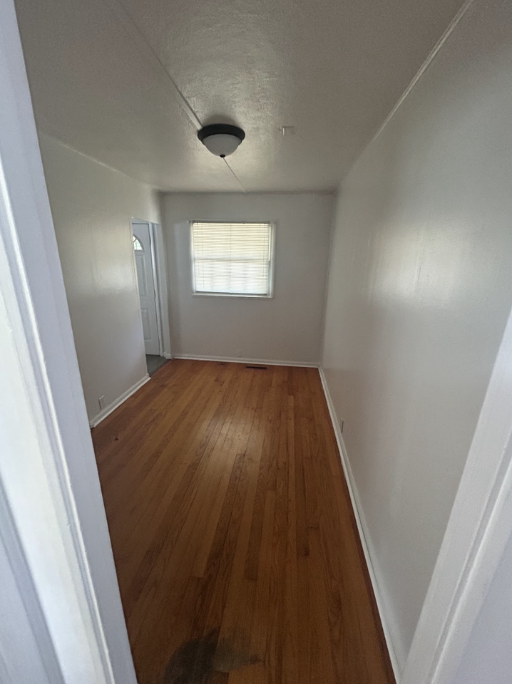 311 Ernst Ave #1 - Photo 4 of 9