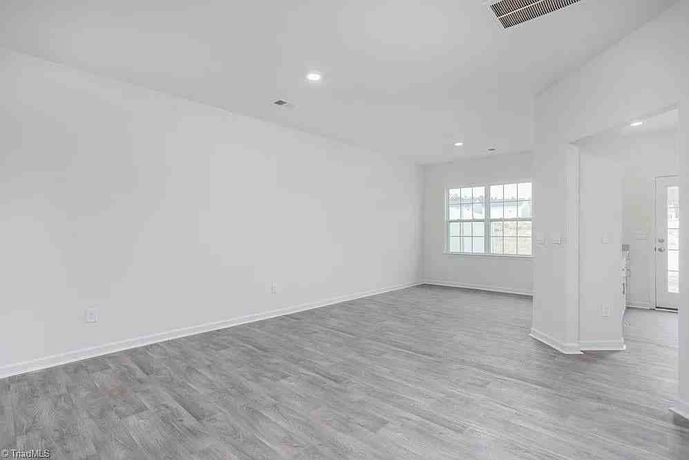 1154 Evelynnview Ln #1 - Photo 3 of 10