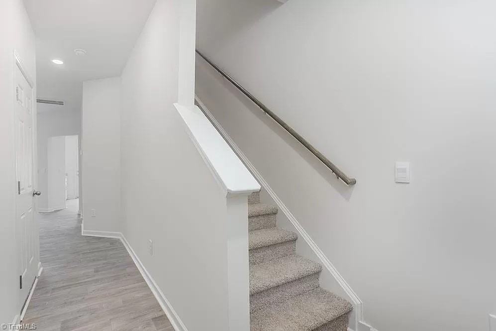 1154 Evelynnview Ln #1 - Photo 6 of 10