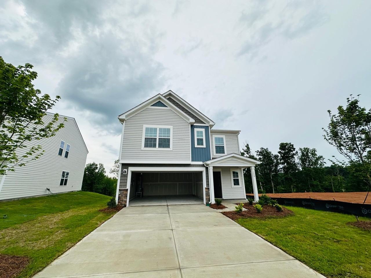 158 Brentwood Dr #1 - Photo 2 of 20