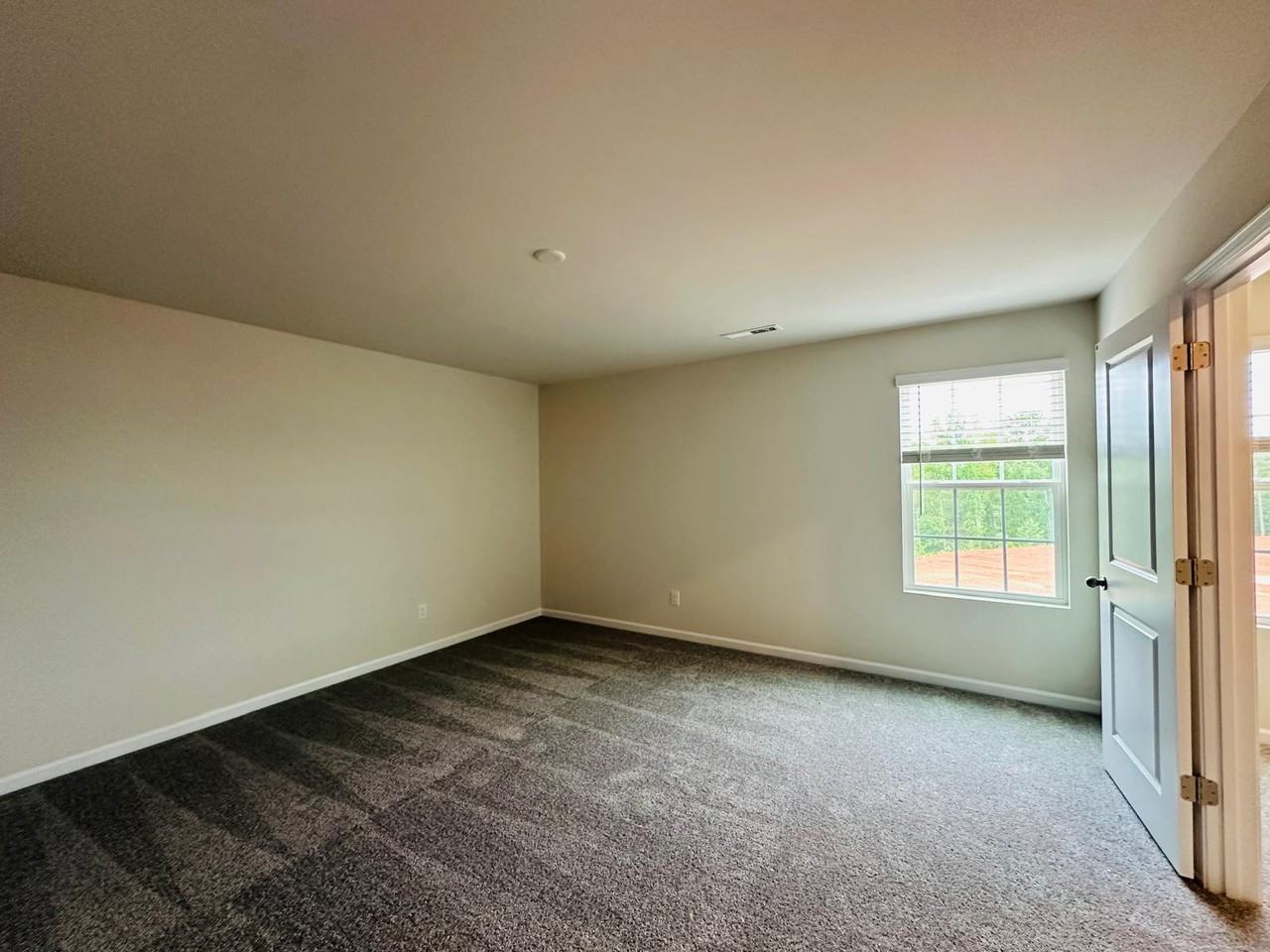 158 Brentwood Dr #1 - Photo 6 of 20