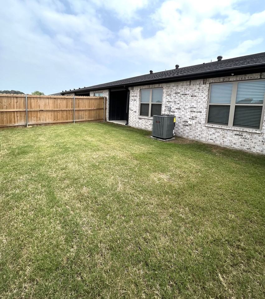 The Glen - Photo 5 of 50