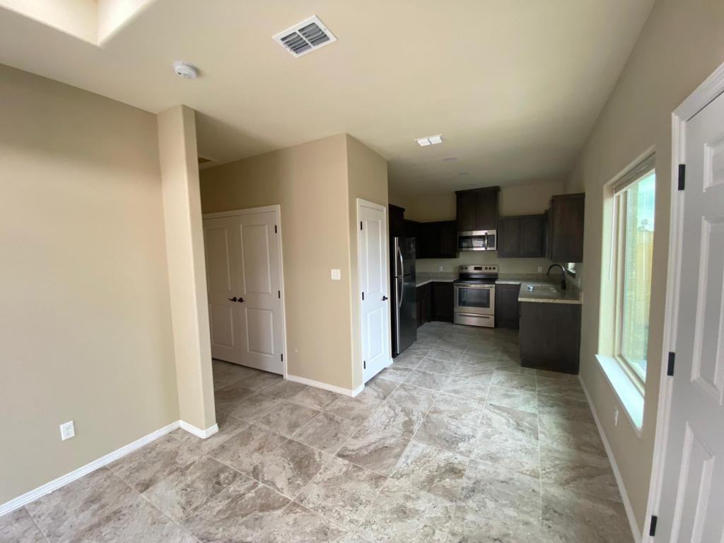 Nightingale Ave - Photo 3 of 10