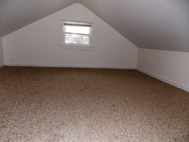 245 Burlington Ave - Photo 5 of 7