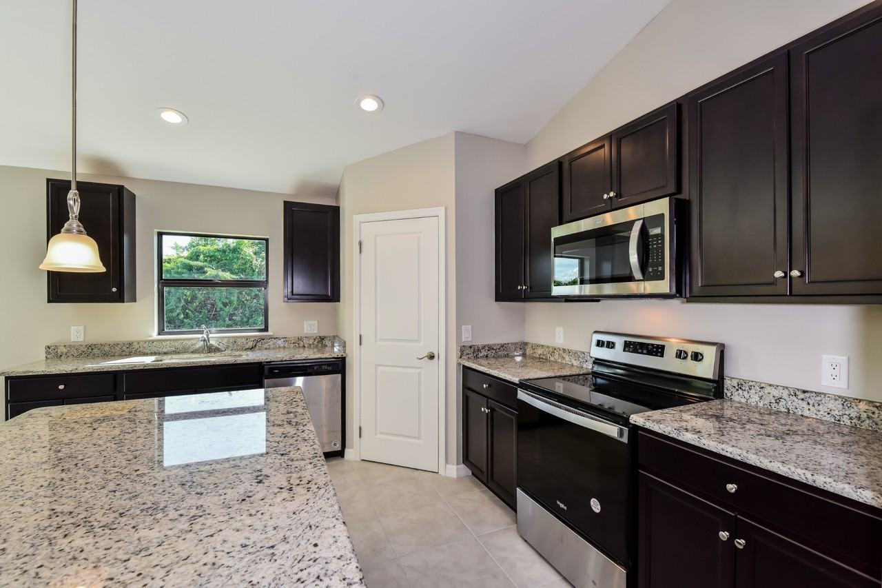 3312 26th St Sw - Photo 6 of 25