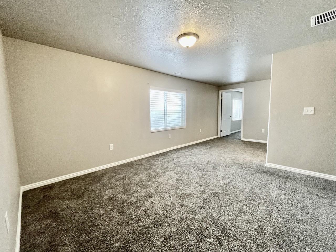 3566 N Easter Dr - Photo 3 of 26