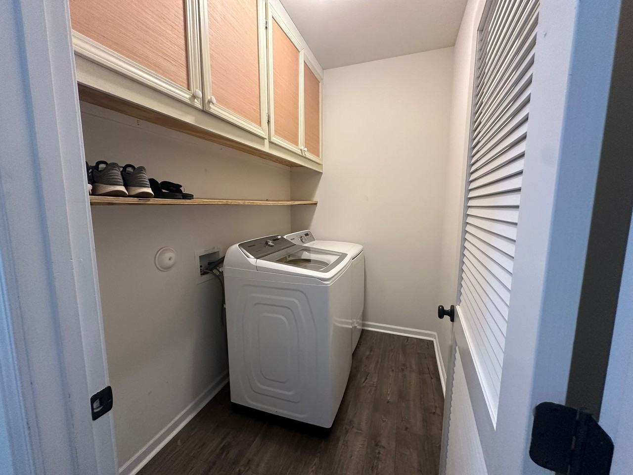 221 Mabley Pl #1 - Photo 7 of 50