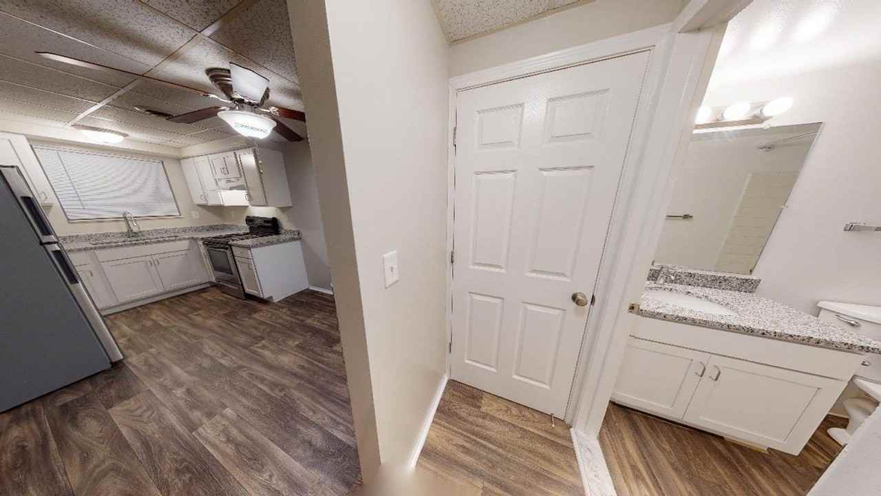 Hidden Pond Apartments - Photo 6 of 14