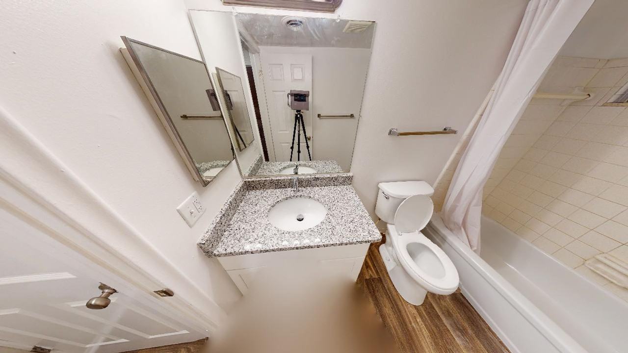 Hidden Pond Apartments - Photo 7 of 14