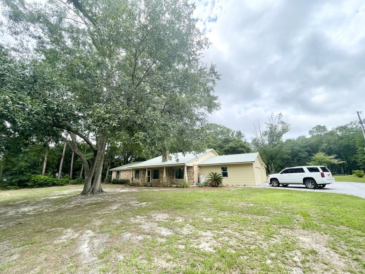 5521 Brown Rd - Photo 2 of 50