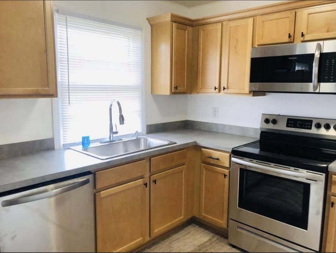 645 Crescent Rd - Photo 2 of 12