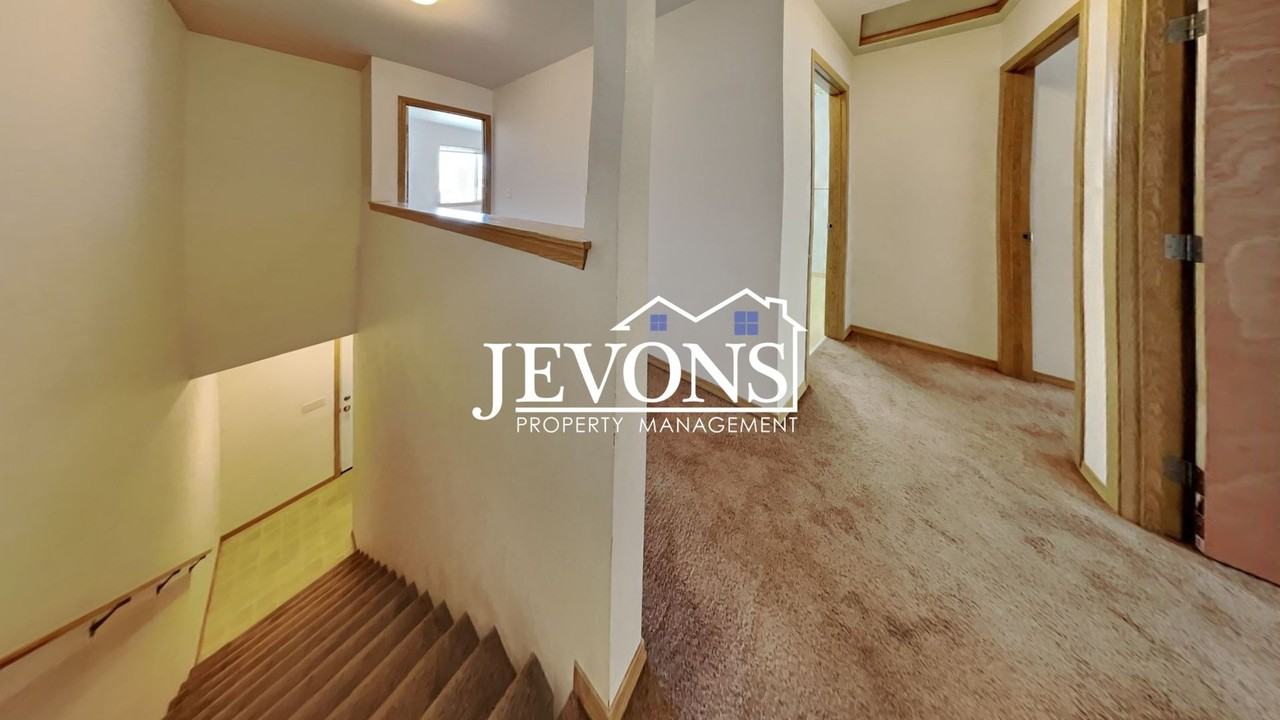 4538 S Warner St Tacoma, WA 98409 - Photo 7 of 40