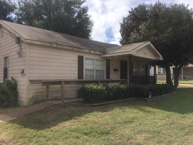 2160 E Price St - Photo 2 of 7