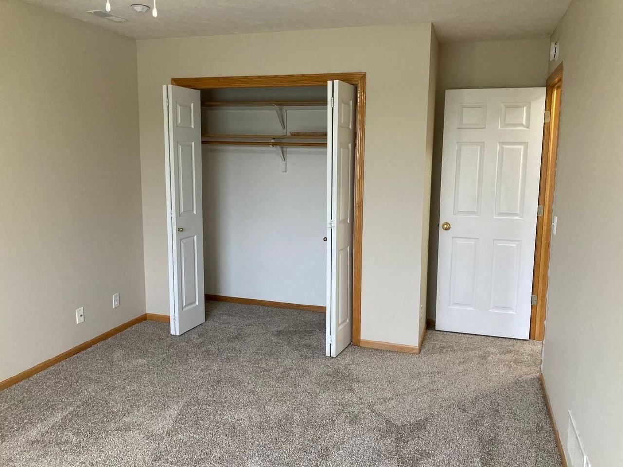 3200 S 79th St - Photo 4 of 21