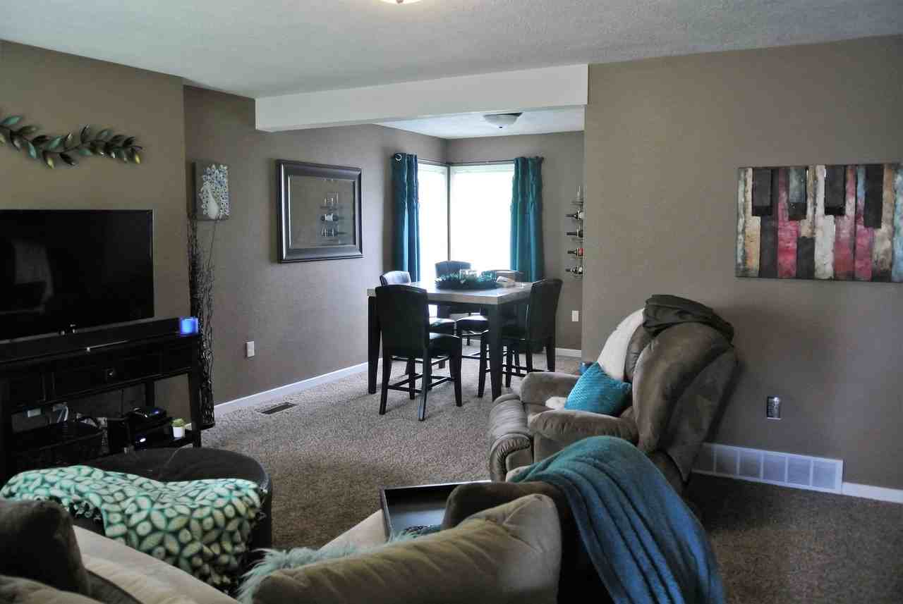 918 1st Ave Sw - Photo 7 of 15