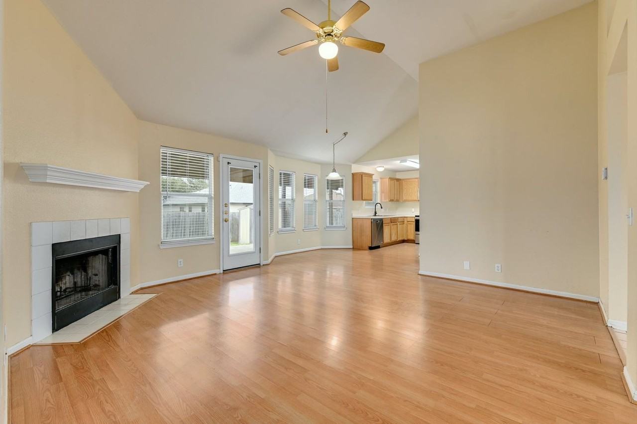 116 Aspen Trl - Photo 2 of 22