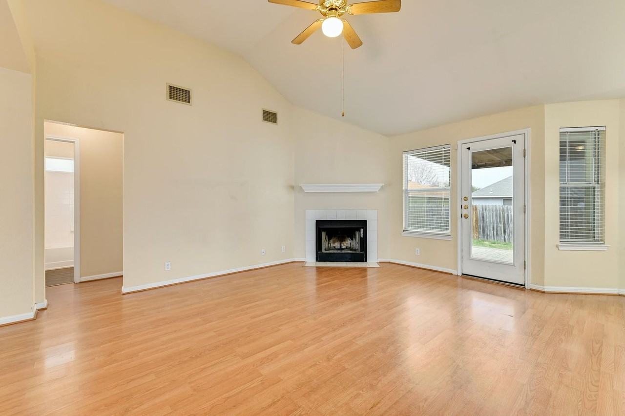 116 Aspen Trl - Photo 3 of 22
